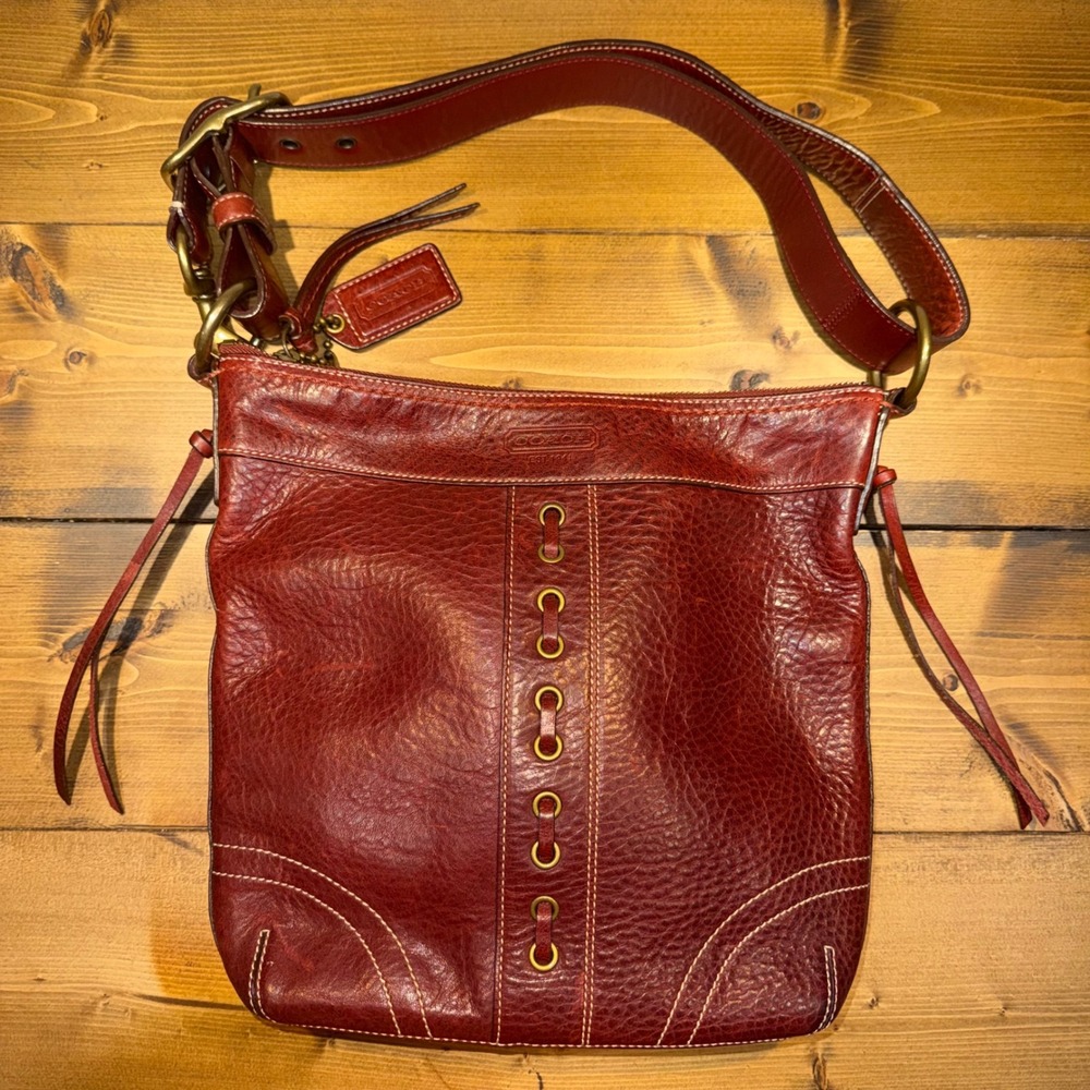 Vintage Coach Chelsea Equestrian Laced Leather Crossbody Hobo Bag 10399 Oxblood